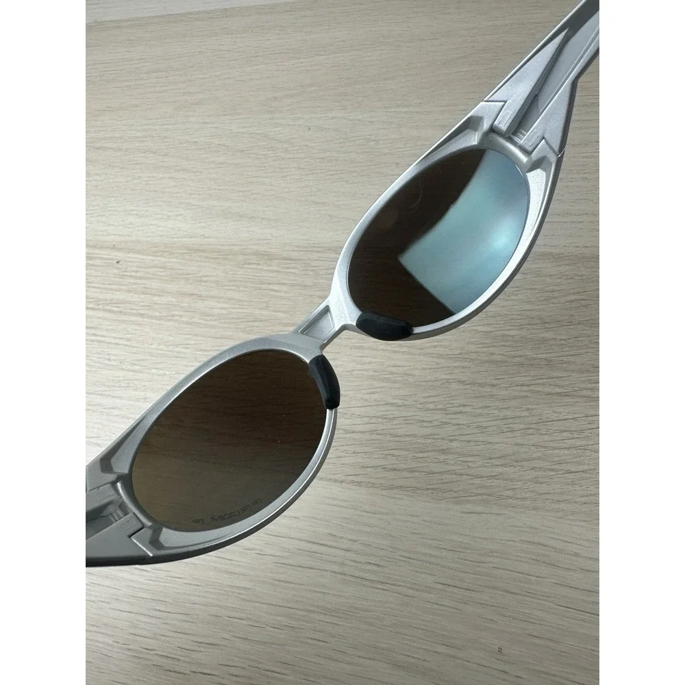 Oakley like new